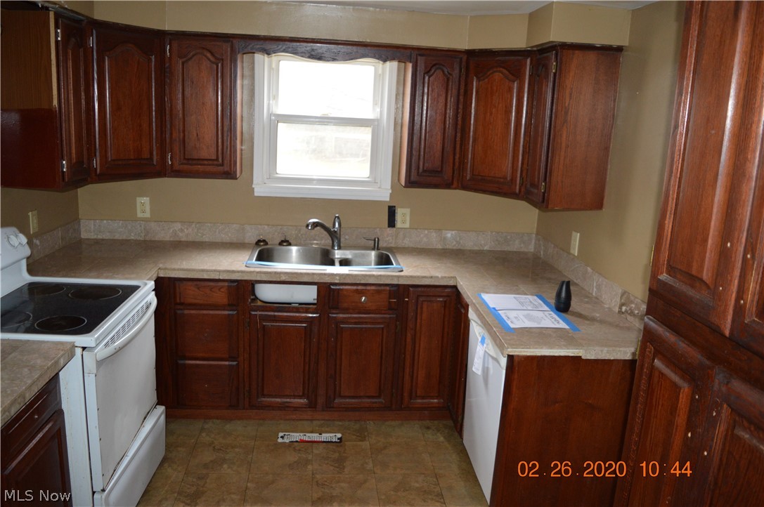 431 Jarvis Road Akron, OH 44319 - Photo 2 of 19 Gallery Image 2