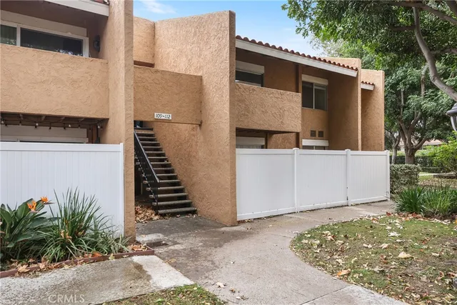 $470,000 | 1001 West MacArthur Boulevard, Unit 110, Santa Ana, CA 92707