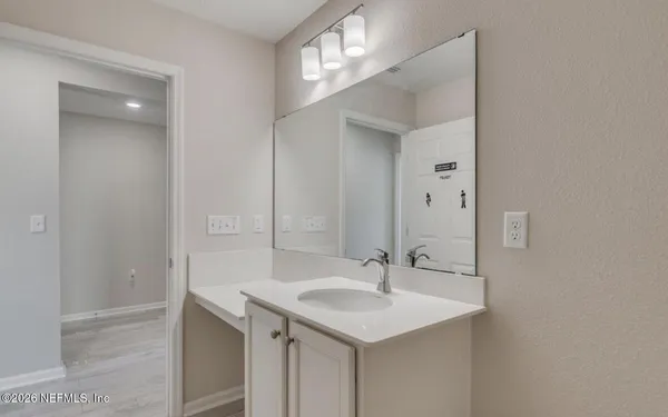 $2,600 | 3106 Hawks Hill Lane, Jacksonville, FL 32216