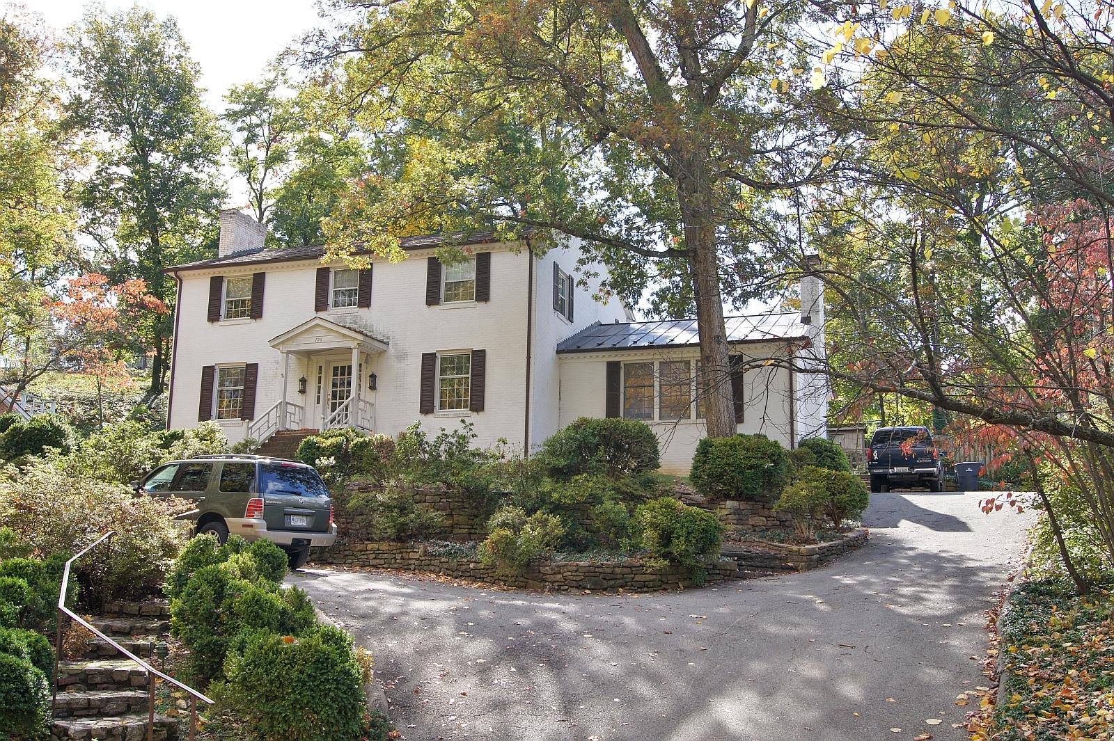 726 Wildwood Road Southwest Roanoke, VA 24014 - Photo 1 of 23 FRONT EXTERIOR