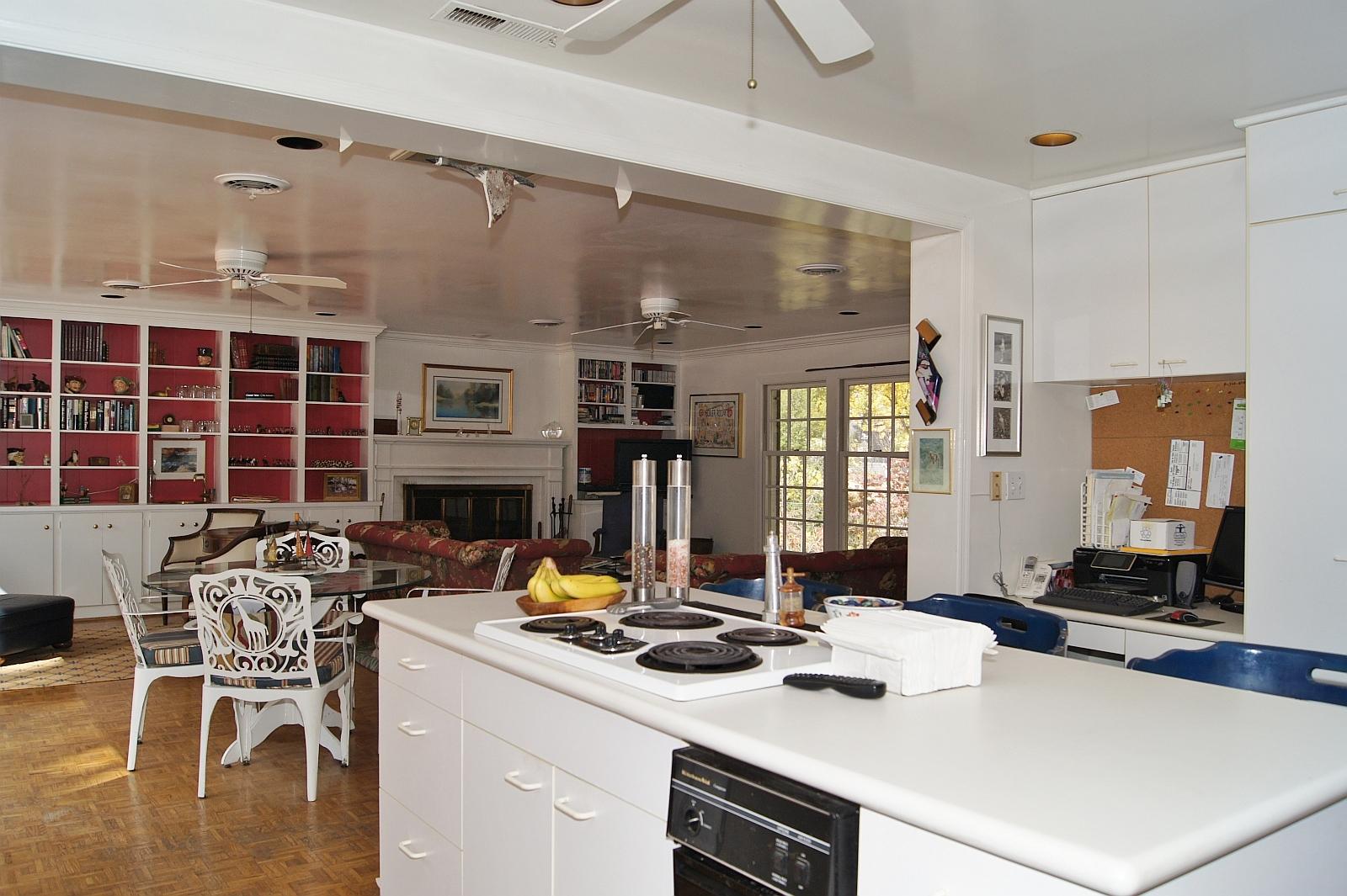 726 Wildwood Road Southwest Roanoke, VA 24014 - Photo 10 of 23 INTERIOR