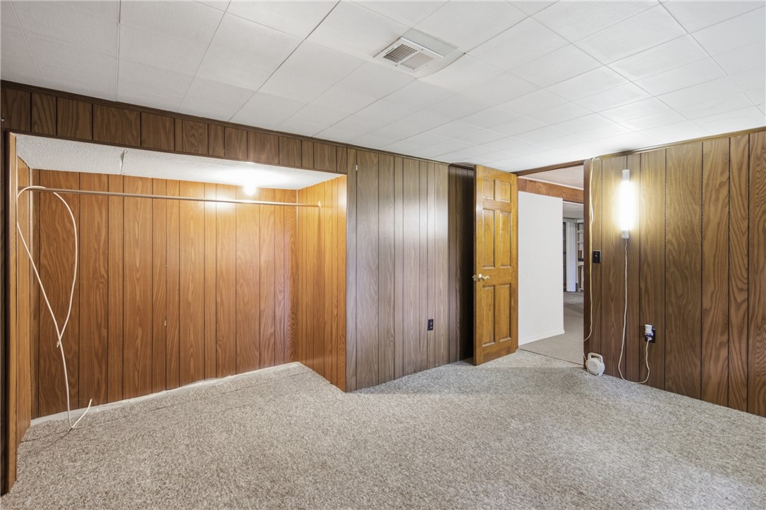 251 Madeleine Avenue Woonsocket, RI 02895 - Photo 29 of 44