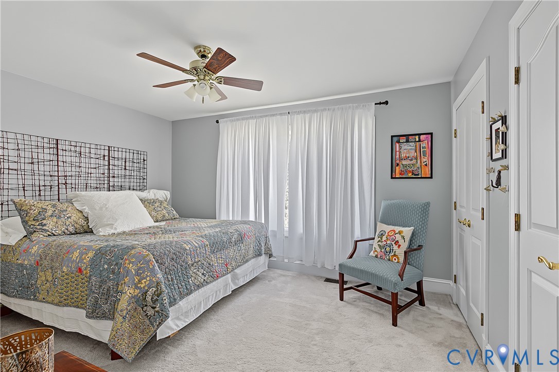 3131 Stony Point Road, Unit B Richmond, VA 23235 - Photo 61 of 65 Recessed window with full-length drapery