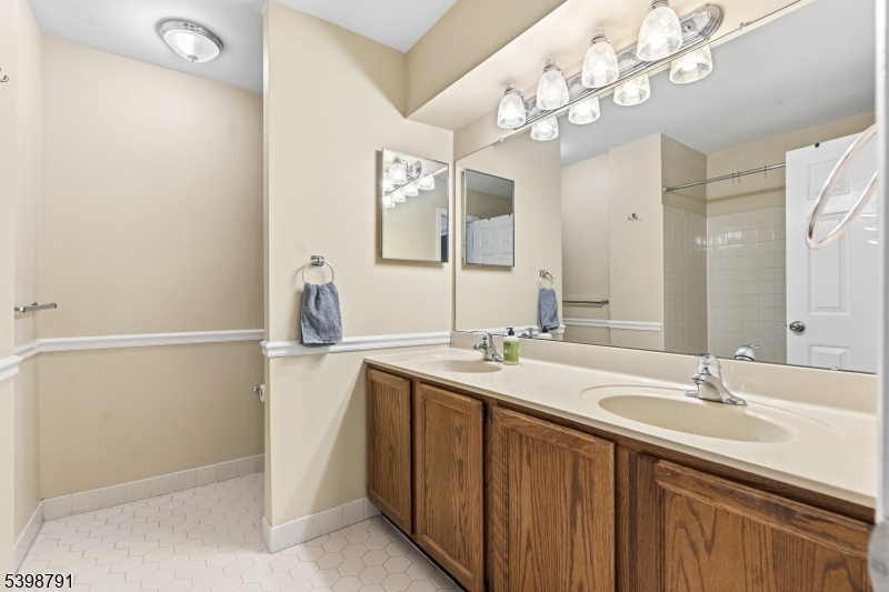 8 Brookline Court Princeton, NJ 08540 - Photo 12 of 39