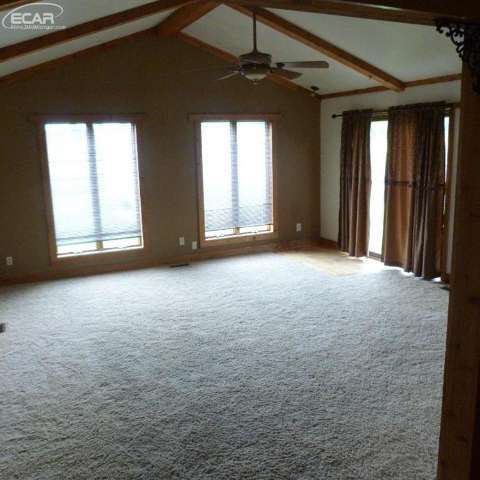 1358 Reid Road Flint, MI 48507 - Photo 8 of 21 20439840-7.JPG