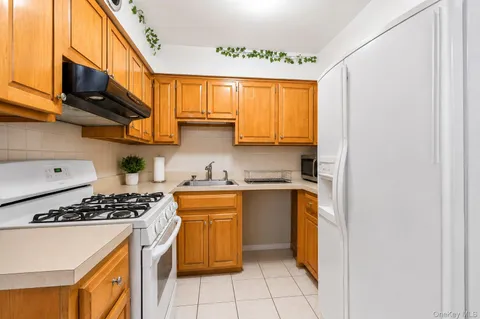 $1,050,000 | 3303 Palmer Avenue | Eastchester