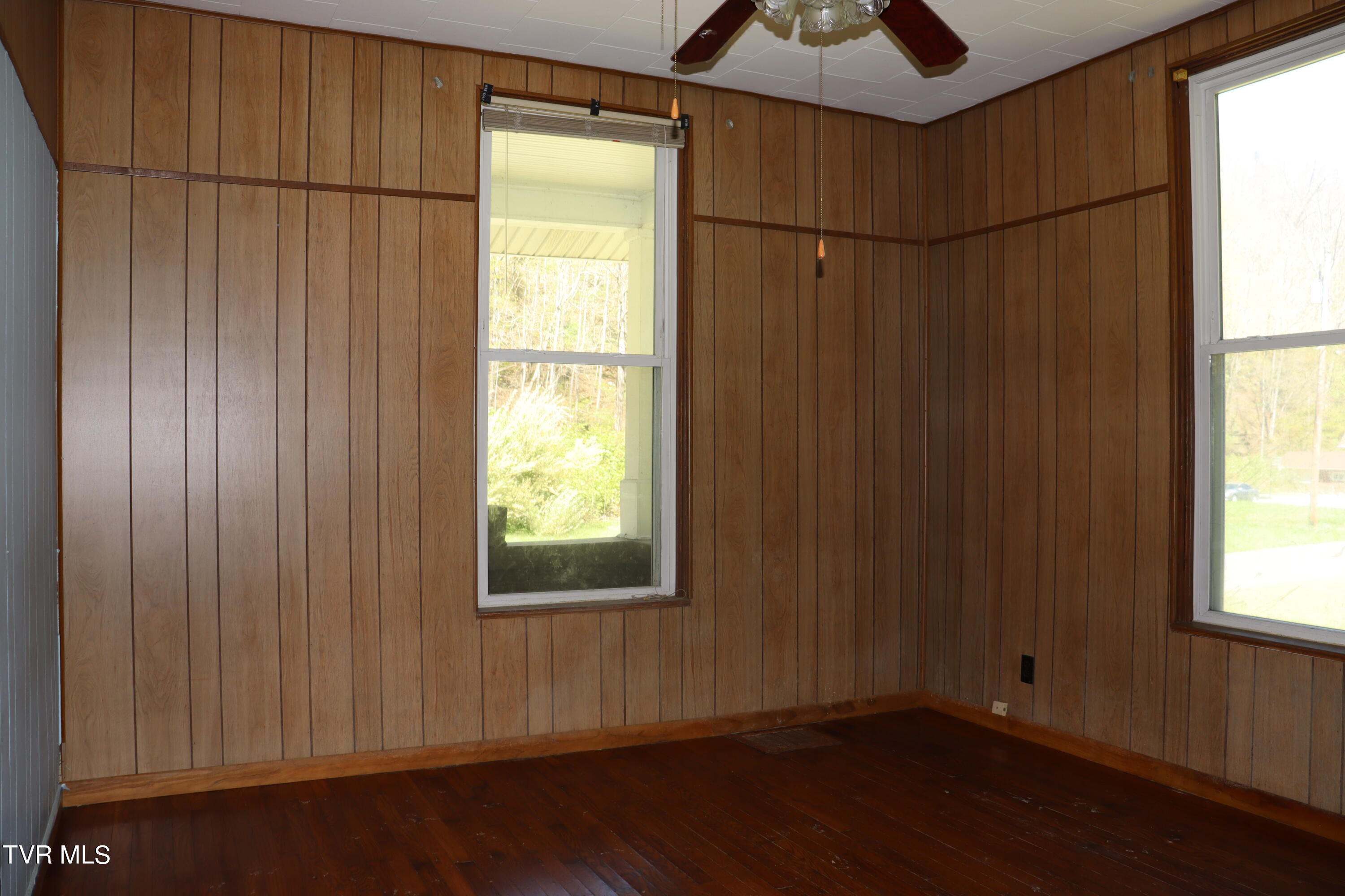 1626 Derby Road Appalachia, VA 24216 - Photo 14 of 23 IMG_7616