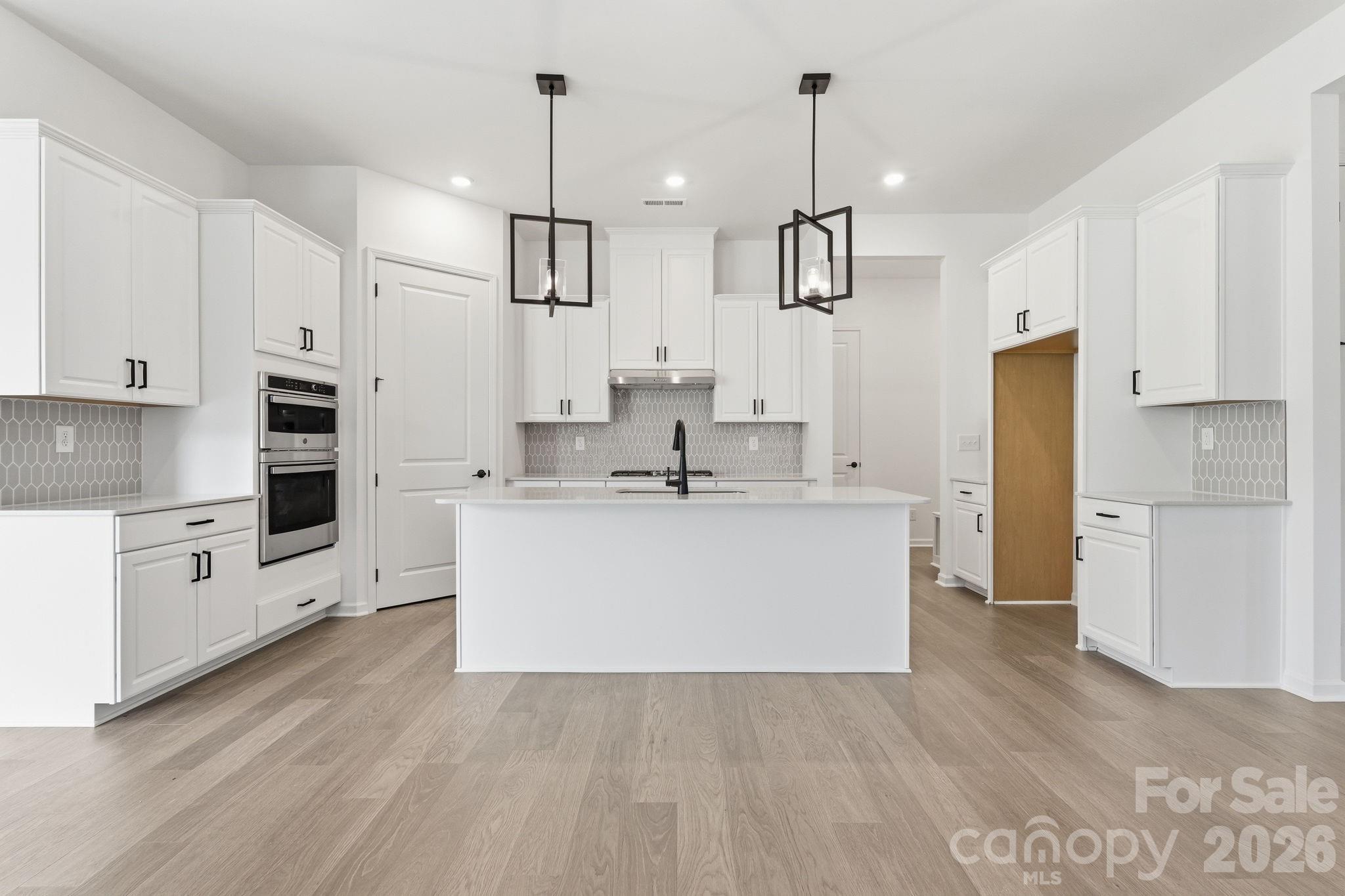 5068 Duval Circle Tega Cay, SC 29708 - Photo 2 of 32