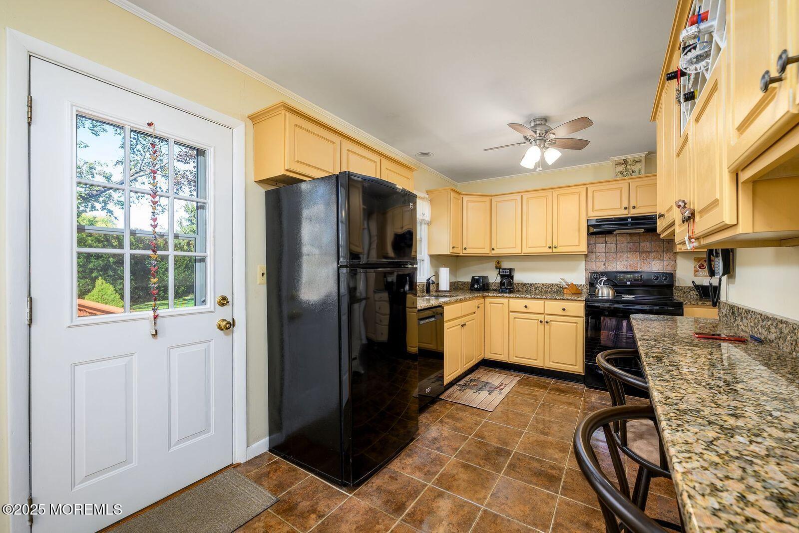 22 Kenmore Road Freehold, NJ 07728 - Photo 7 of 33 kenmore21