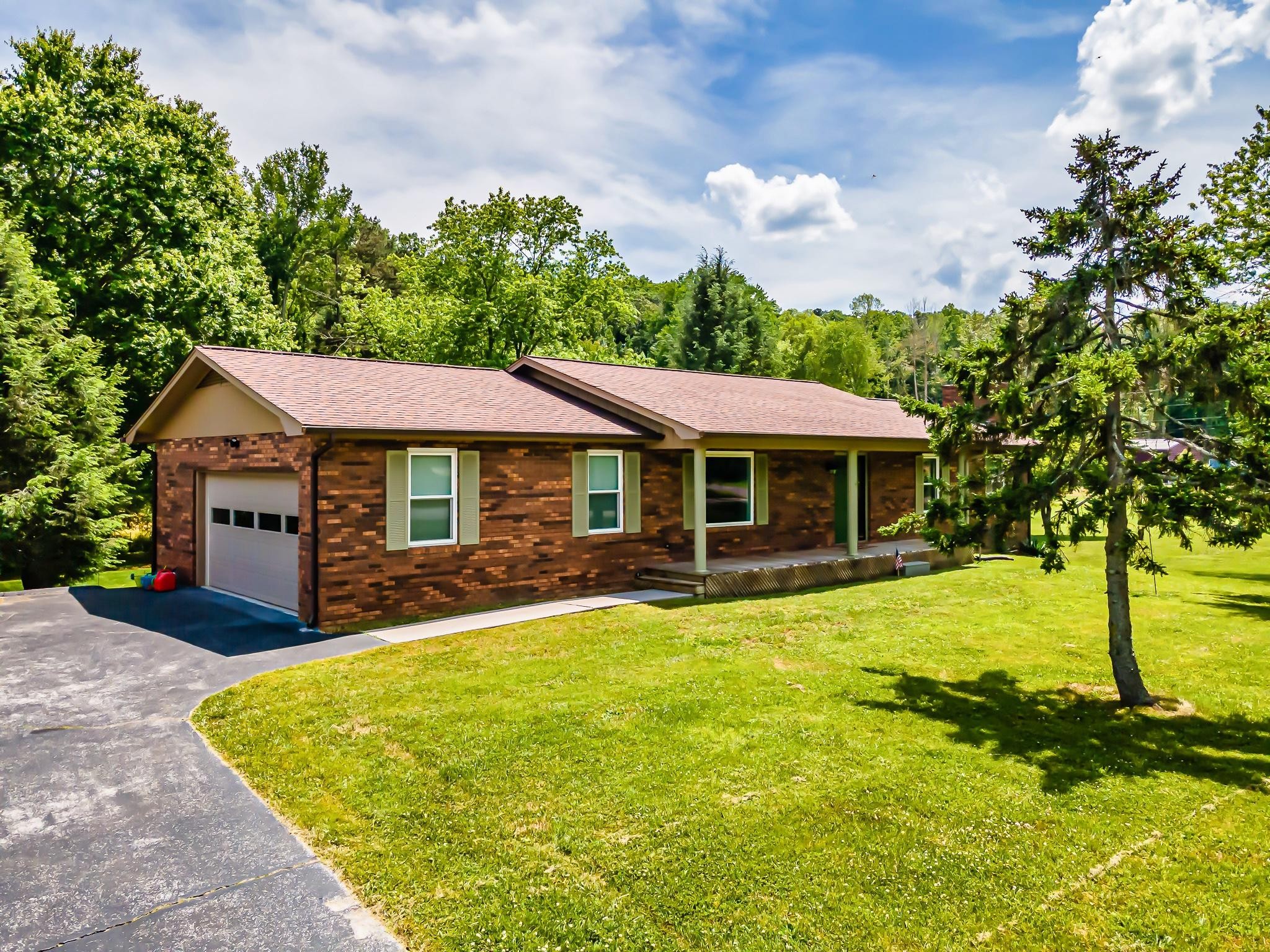 8847 West Simpson Road Knoxville, TN 37920 - Photo 3 of 39 Gallery Image 3