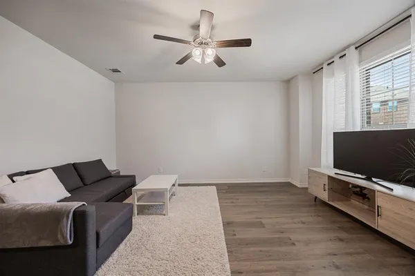 $2,500 | 2016 Saddle Way, Mesquite, TX 75149