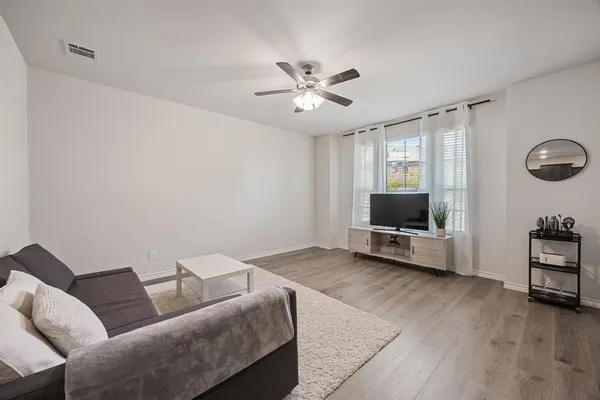 $2,500 | 2016 Saddle Way, Mesquite, TX 75149