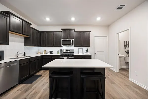 $2,500 | 2016 Saddle Way, Mesquite, TX 75149