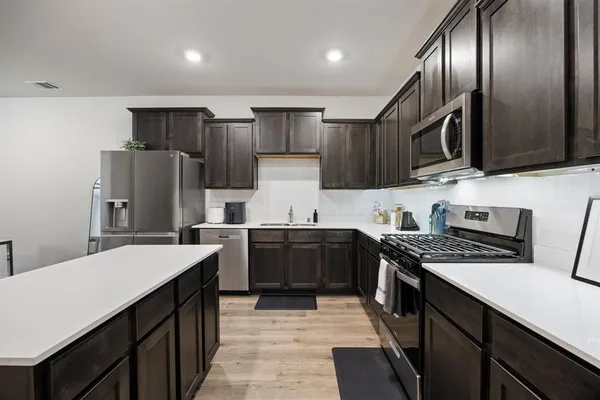 $2,500 | 2016 Saddle Way, Mesquite, TX 75149