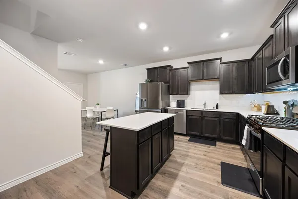 $2,500 | 2016 Saddle Way, Mesquite, TX 75149