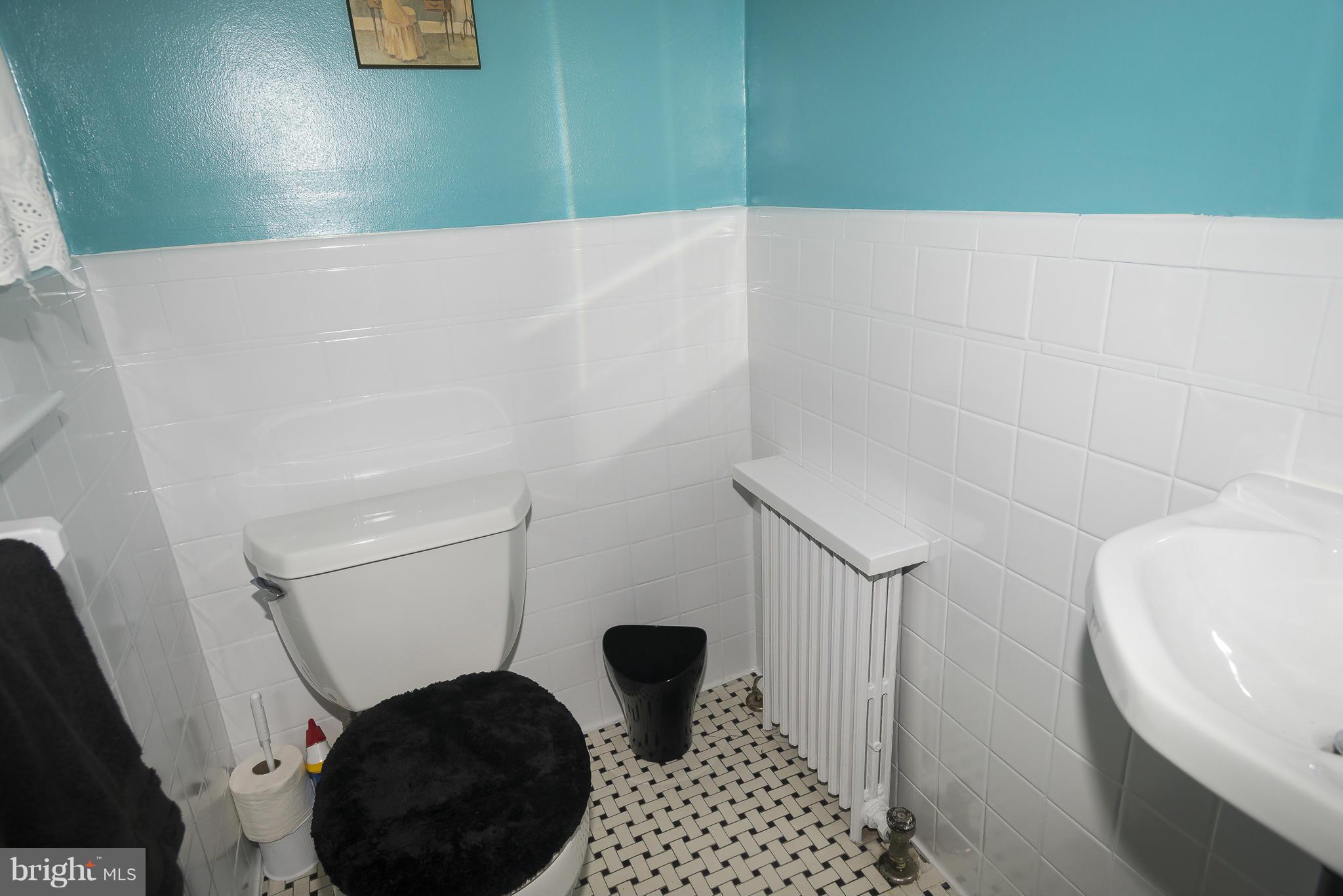 526 Ashford Road Silver Spring, MD 20910 - Photo 12 of 30 Bath