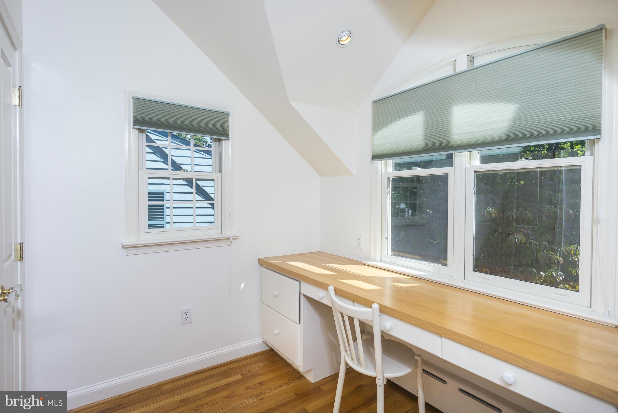 526 Ashford Road Silver Spring, MD 20910 - Photo 15 of 30 Bedroom (Master)