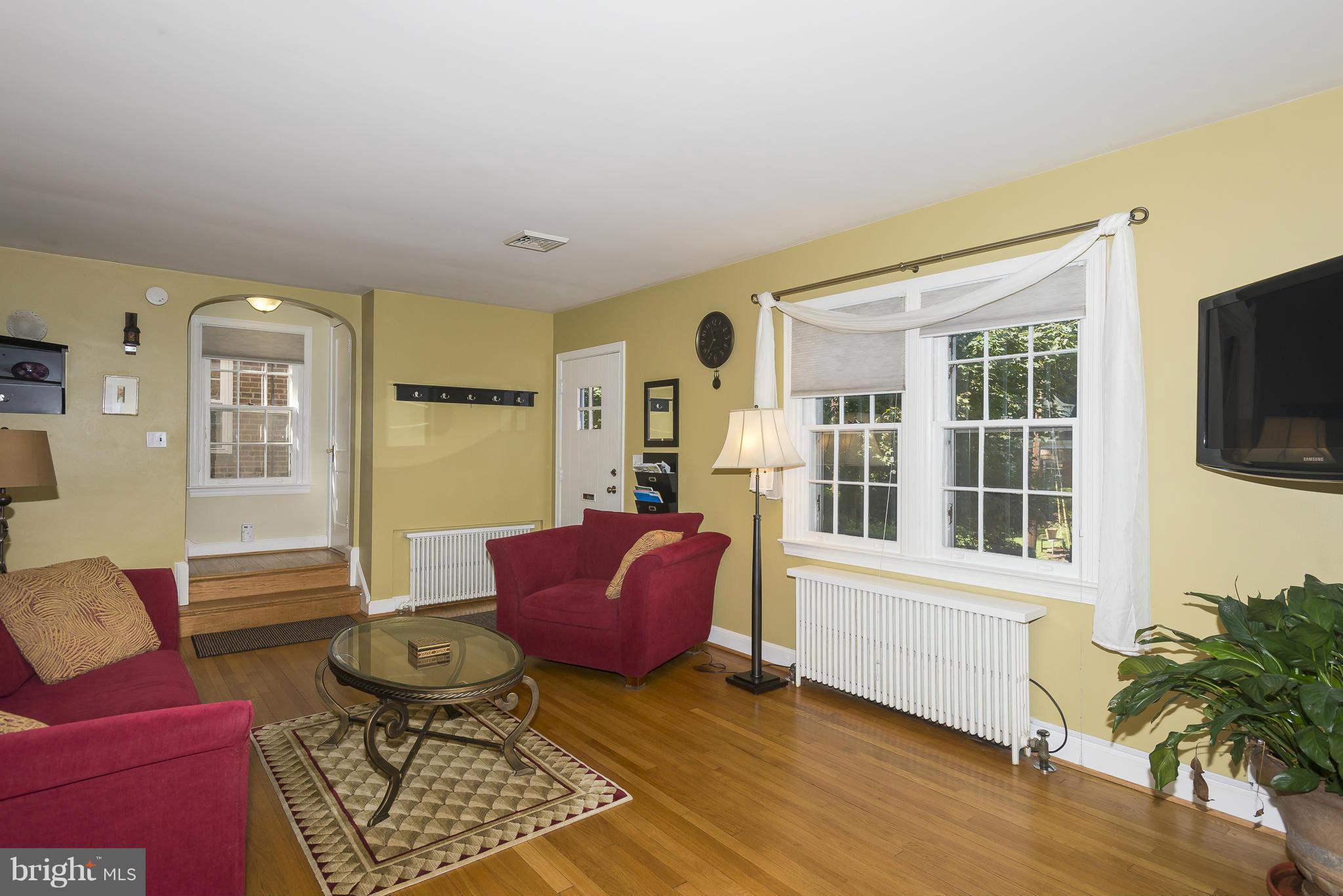 526 Ashford Road Silver Spring, MD 20910 - Photo 3 of 30 Family Room