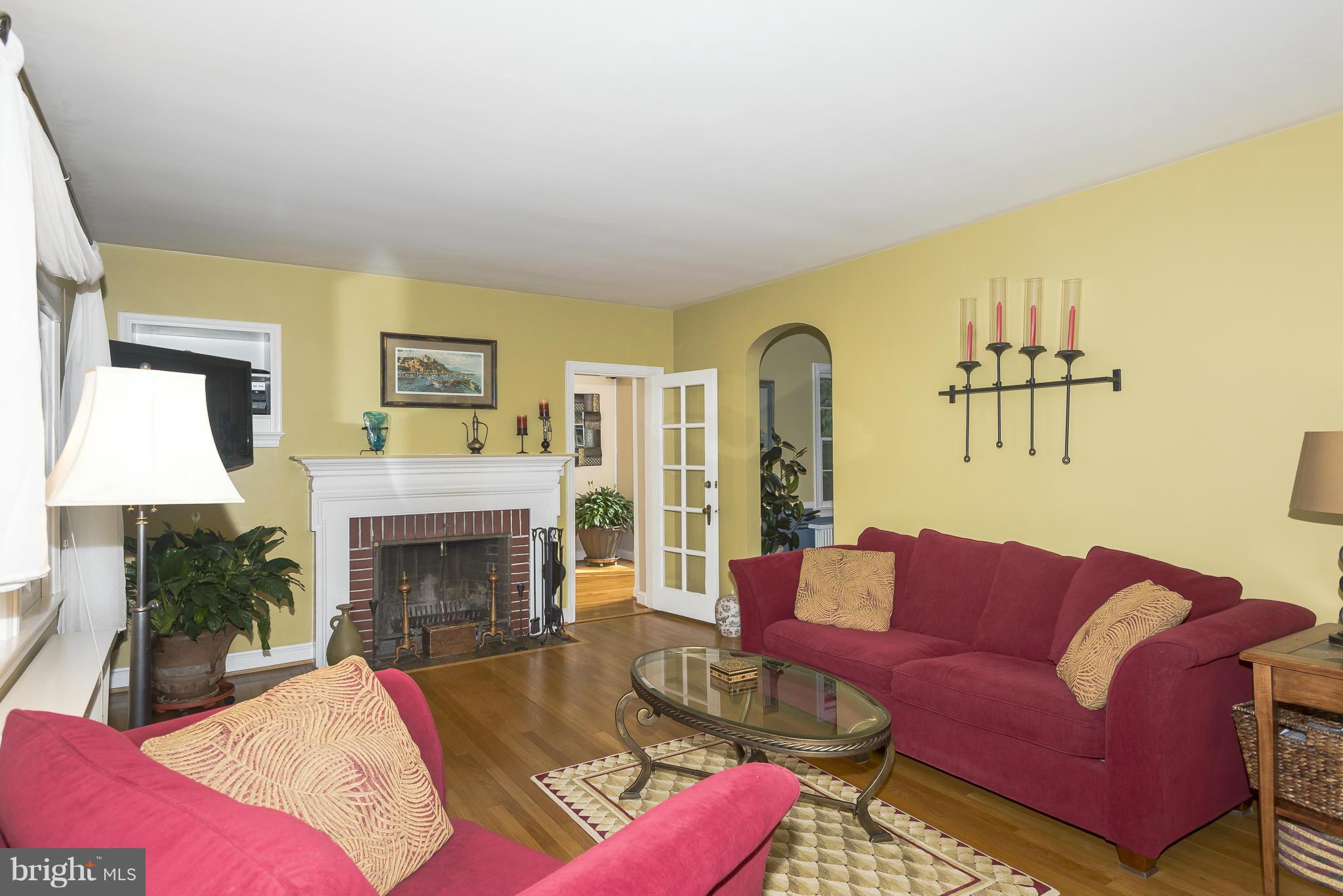526 Ashford Road Silver Spring, MD 20910 - Photo 5 of 30 Family Room