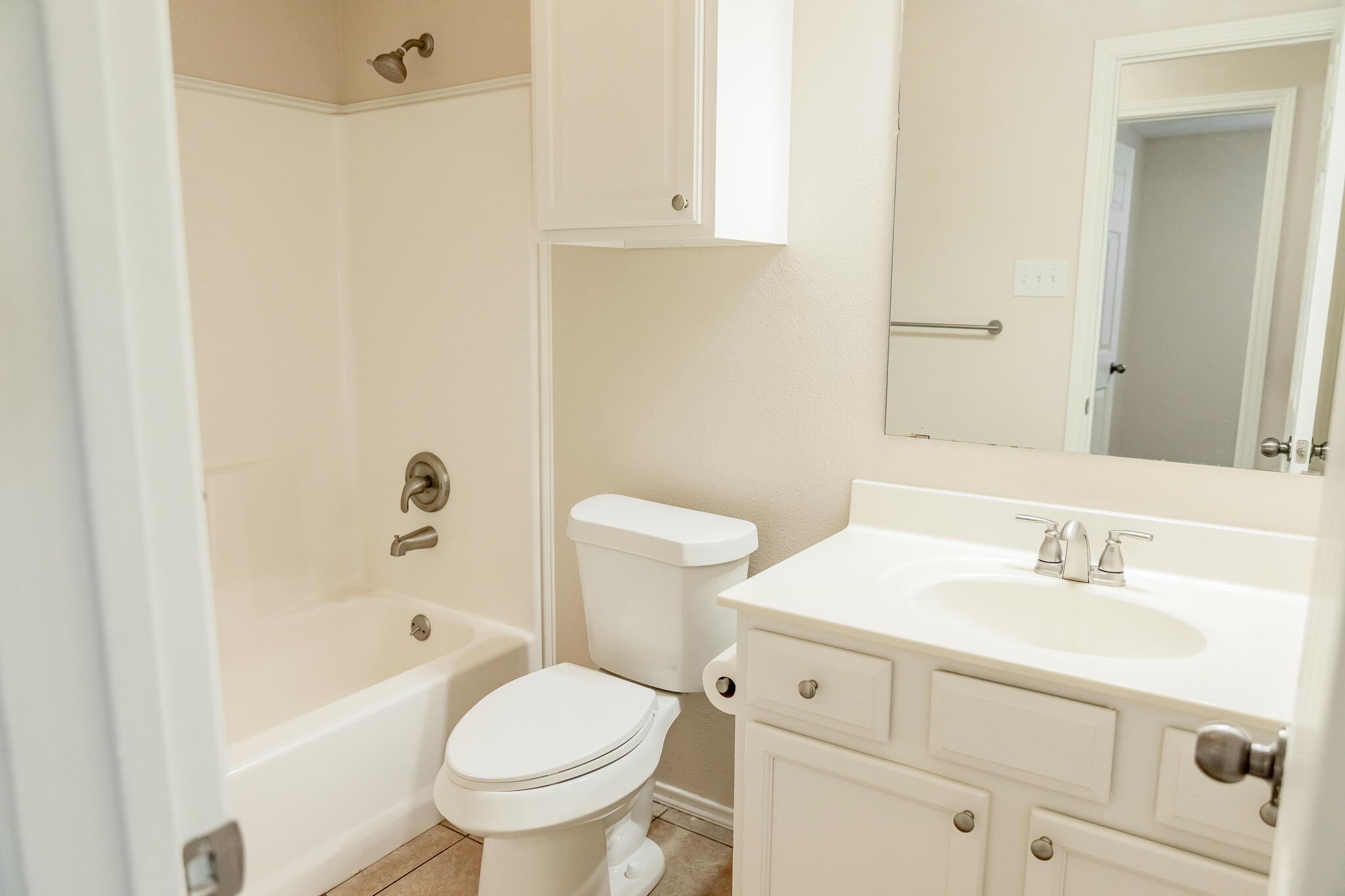 6509 87th Street Lubbock, TX 79424 - Photo 12 of 28 Hall Bath, New Commode