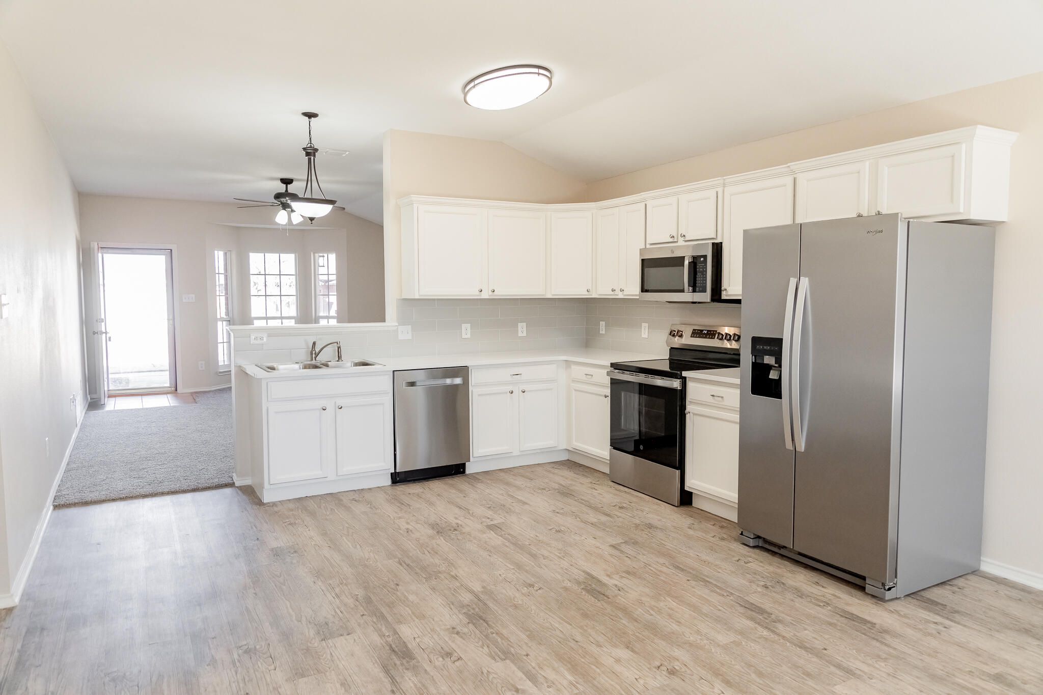 6509 87th Street Lubbock, TX 79424 - Photo 7 of 28 New Vinyl Plank floors