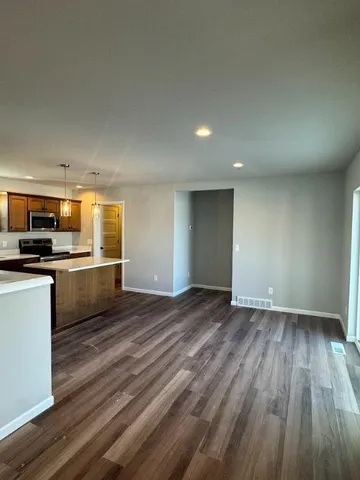 $3,080 | 2175 Autumn Lake, Madison, WI 53718