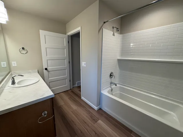 $3,080 | 2175 Autumn Lake, Madison, WI 53718