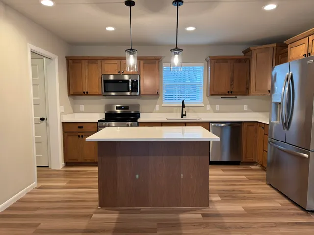 $3,080 | 2175 Autumn Lake, Madison, WI 53718