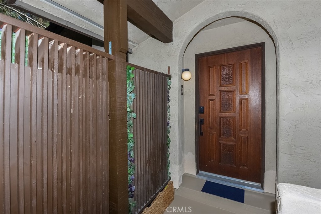 13708 Ruette Le Parc, Unit E Del Mar, CA 92014 - Photo 7 of 30 a view of an entryway door