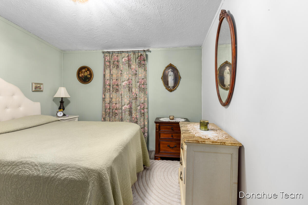 1800 West Main Street, Unit 102 Lowell, MI 49331 - Photo 11 of 19 IMG_1010 (21)