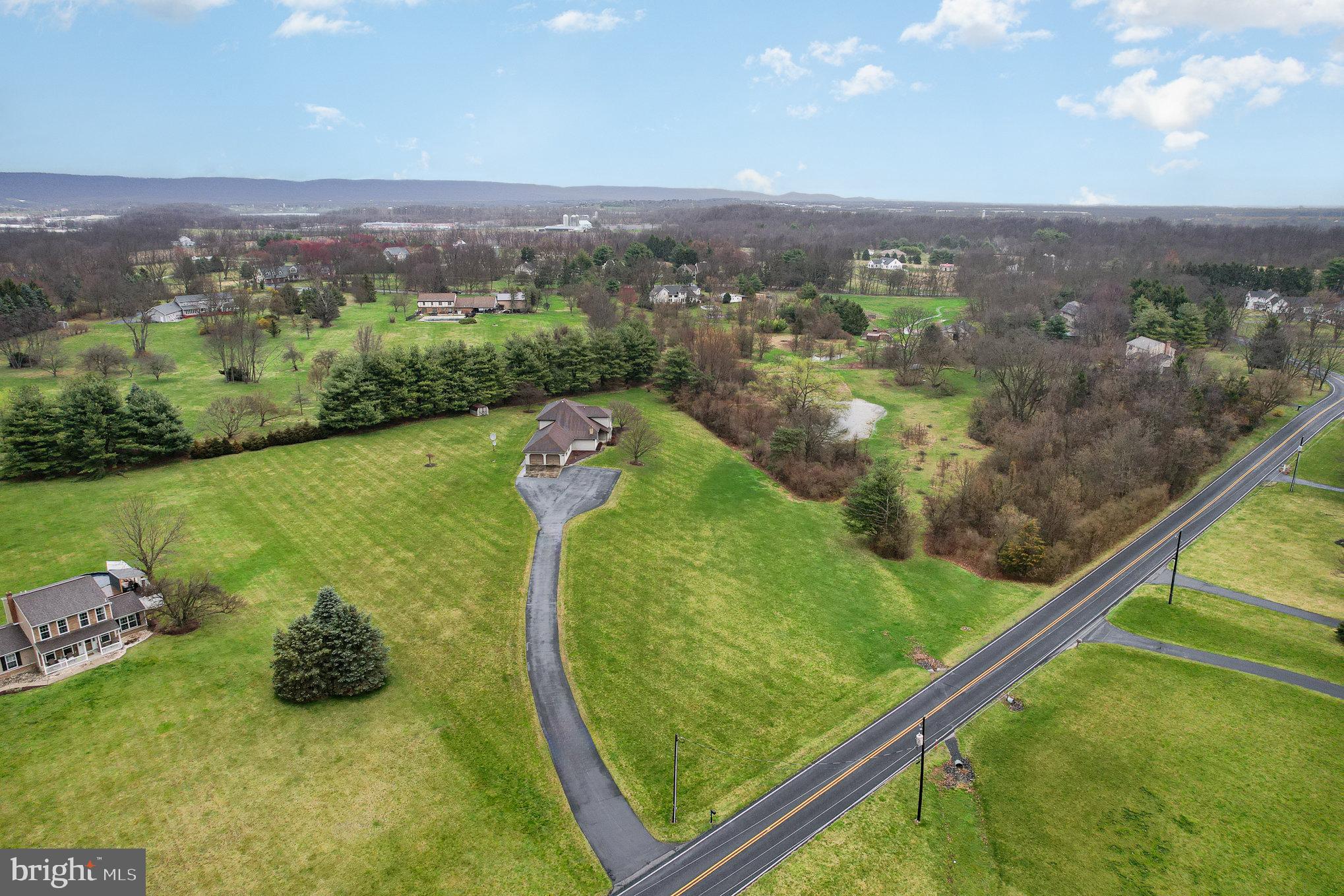 81 Hoover Road Carlisle, PA 17015 - Photo 8 of 42 Gallery Image 8