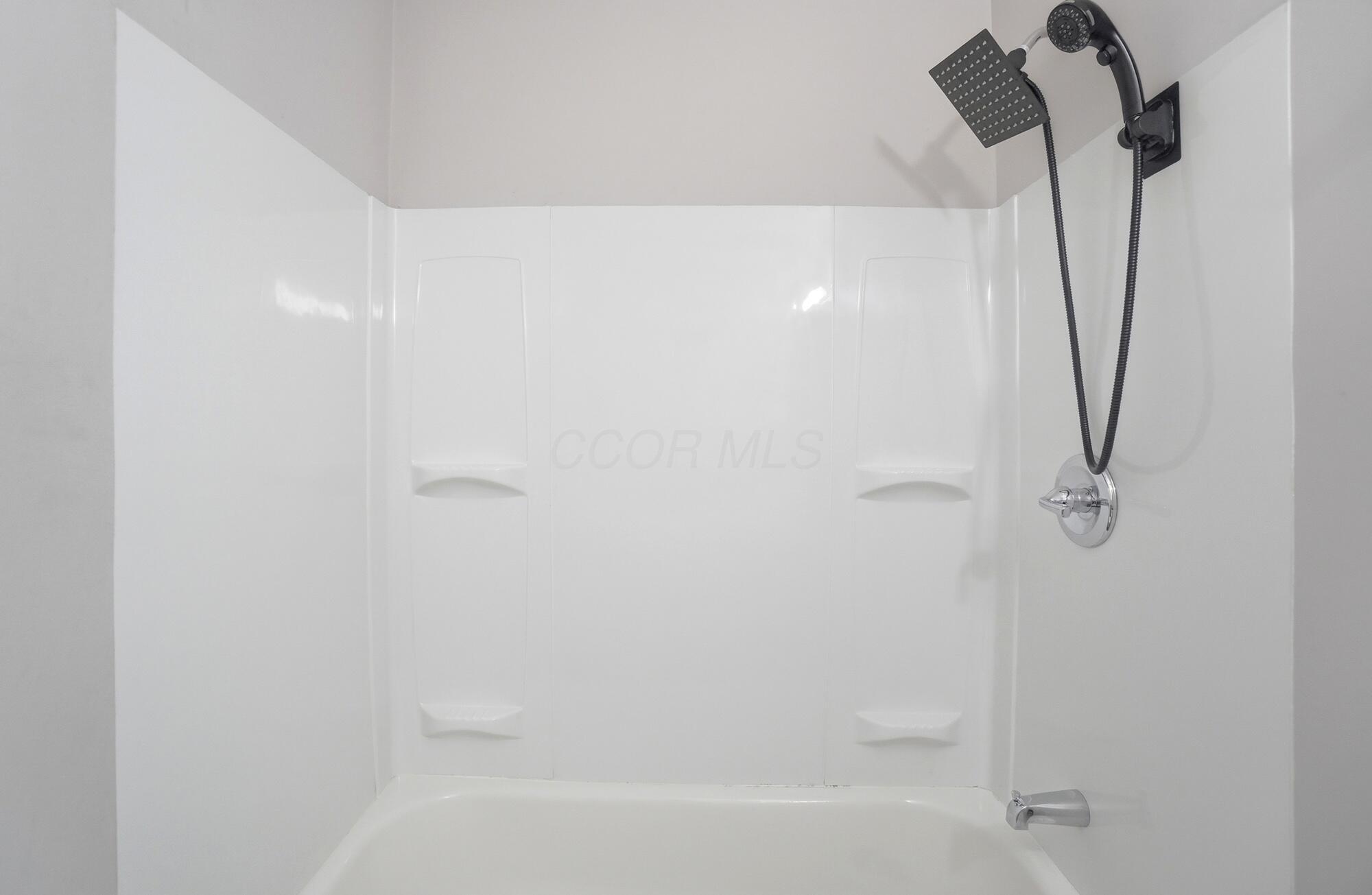 3369 Dempsey Road Westerville, OH 43081 - Photo 30 of 42 Full Bath