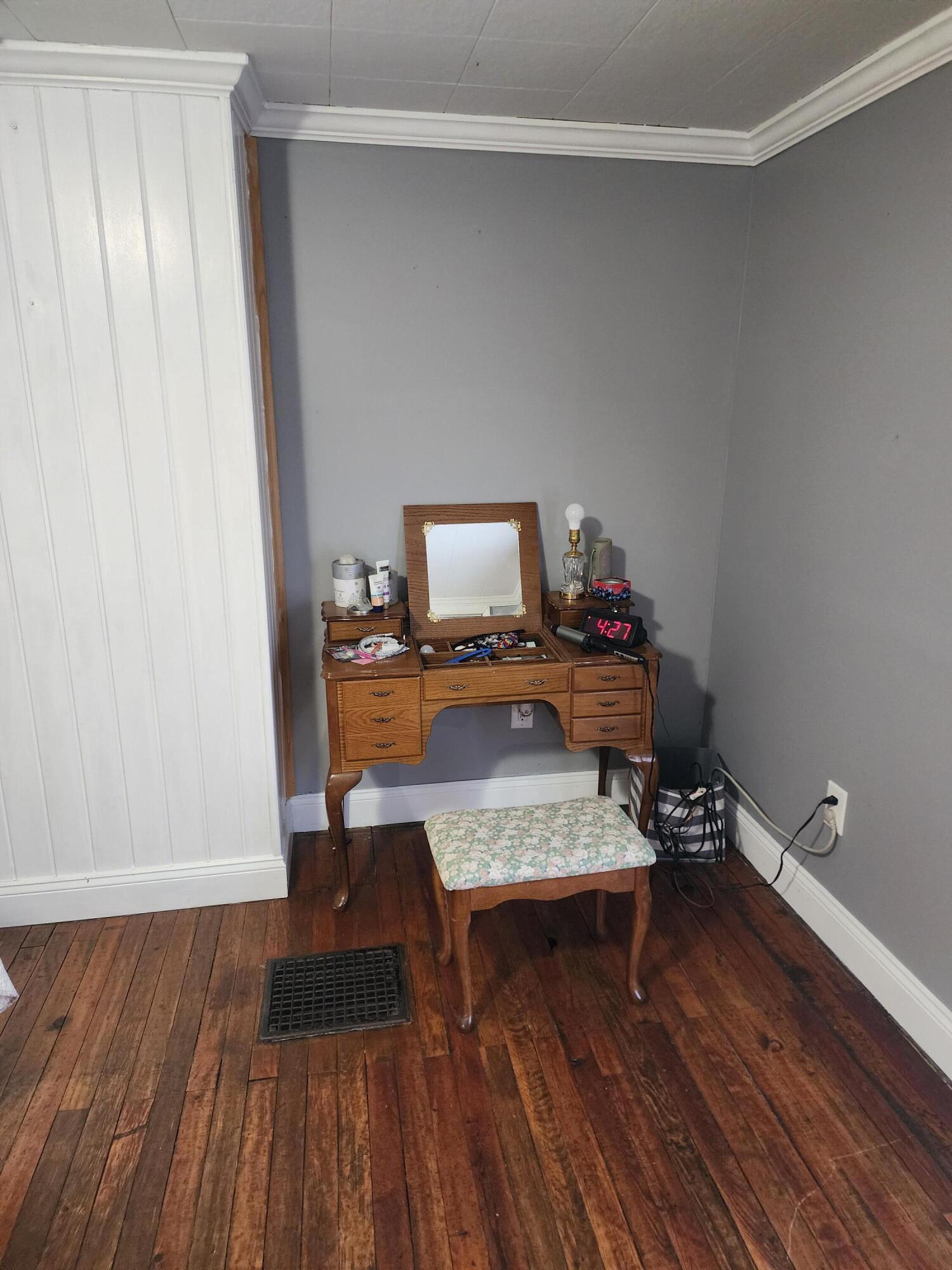 40 River Road Buchanan, VA 24066 - Photo 14 of 22 Bedroom #1