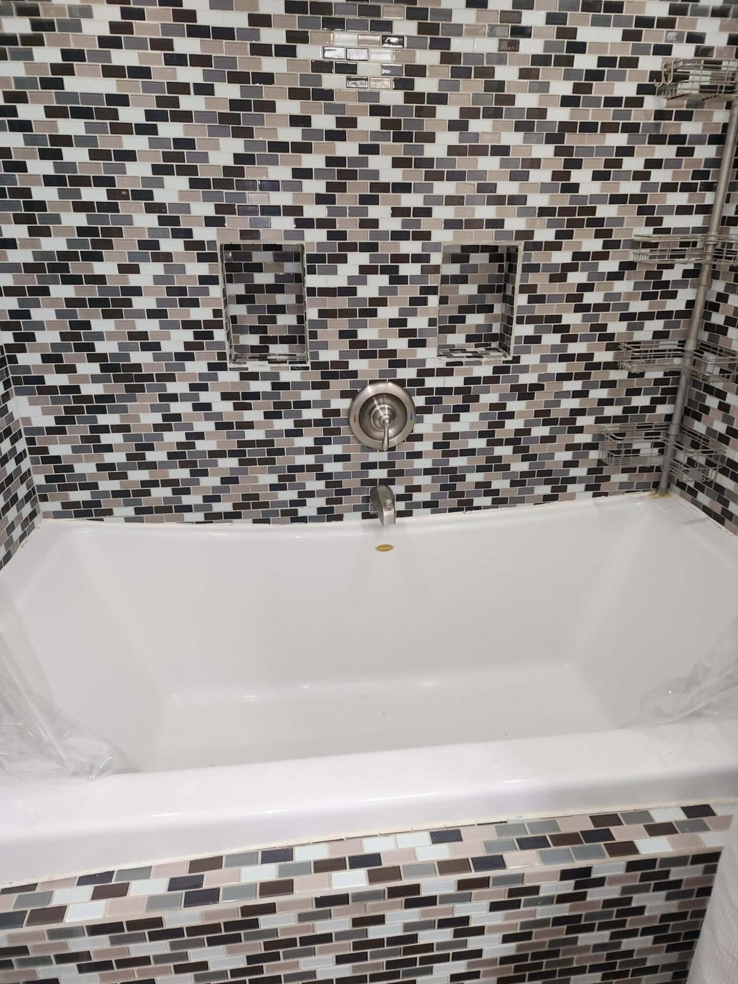 40 River Road Buchanan, VA 24066 - Photo 18 of 22 Oversized soaking tub