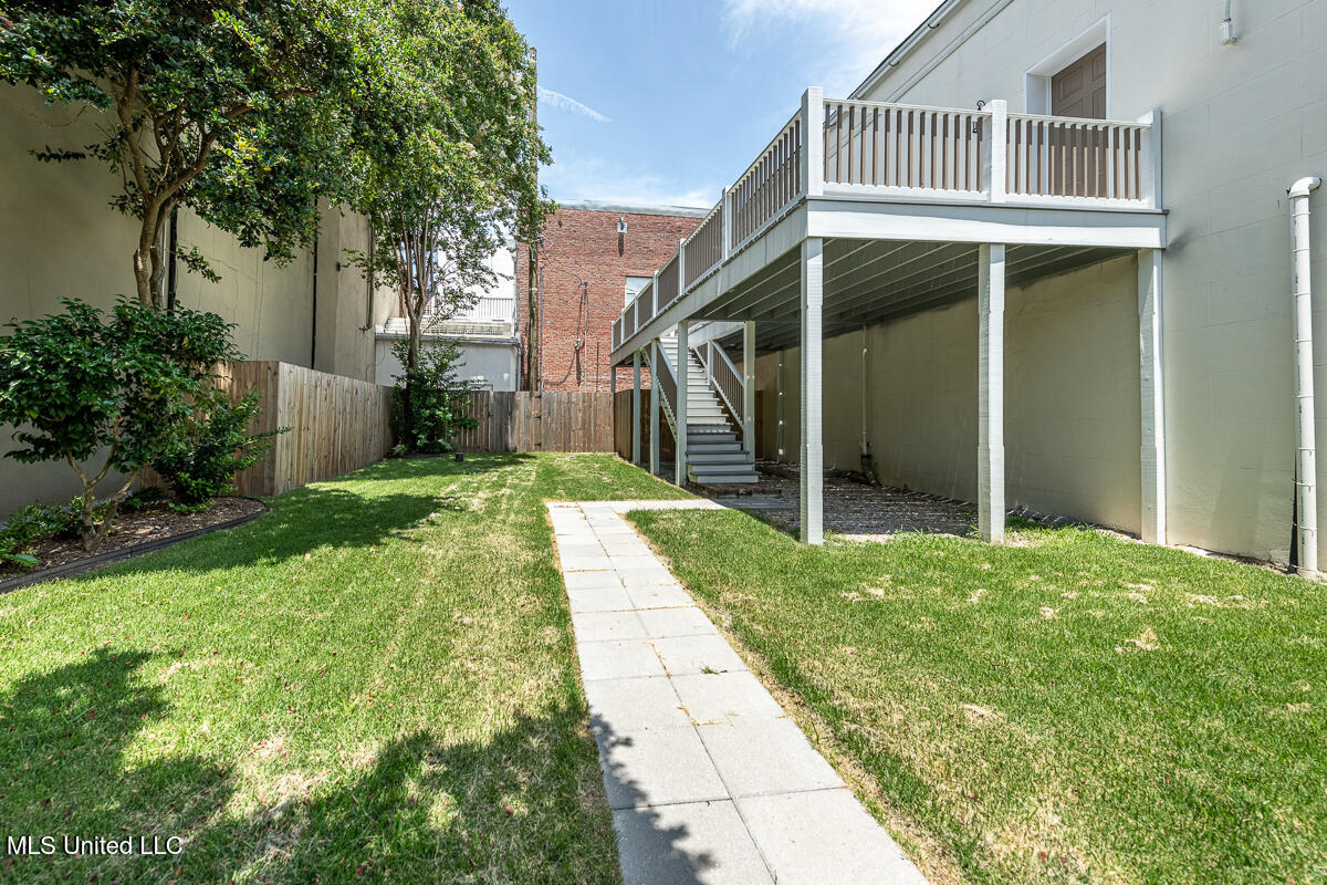 433 Main Street Natchez, MS 39120 - Photo 14 of 62 433MainSt_LoRes-5