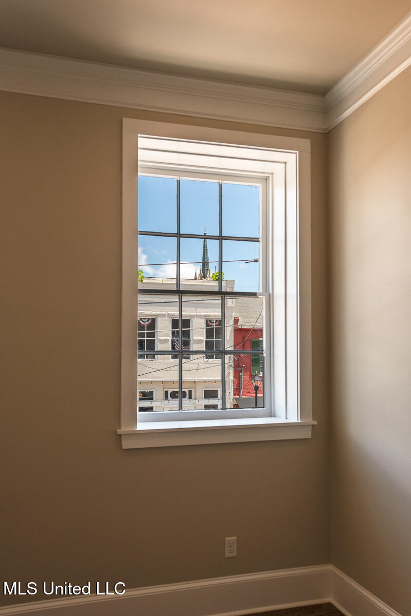 433 Main Street Natchez, MS 39120 - Photo 35 of 62 433MainSt_LoRes-27