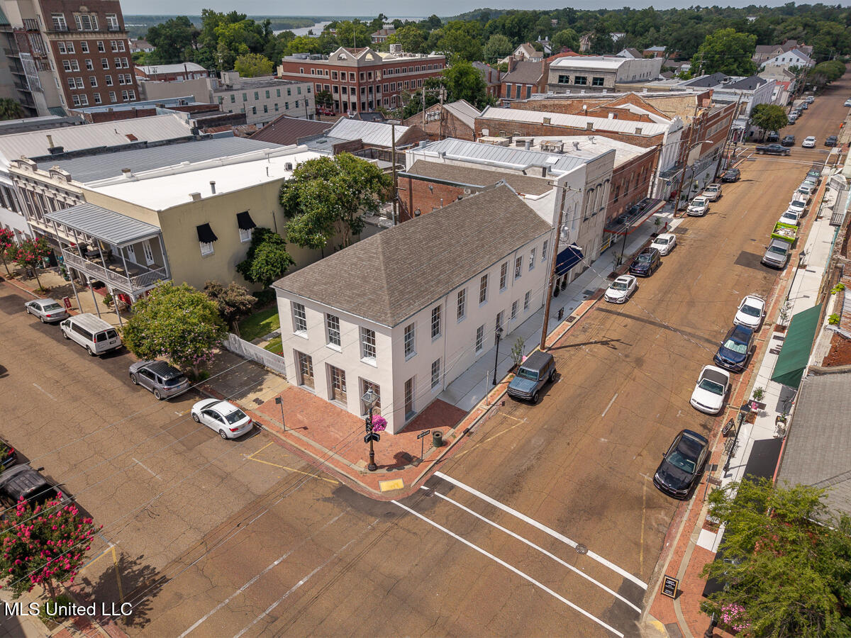 433 Main Street Natchez, MS 39120 - Photo 58 of 62 433MainSt_LoRes-55