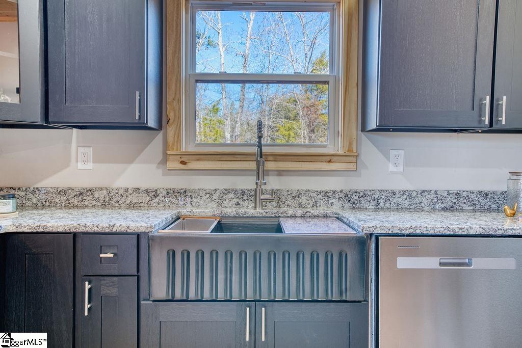 242 Bailey Road Buffalo, SC 29321 - Photo 8 of 40