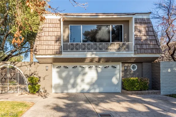 $2,795 | 754 Vegas Valley Drive, Las Vegas, NV 89109