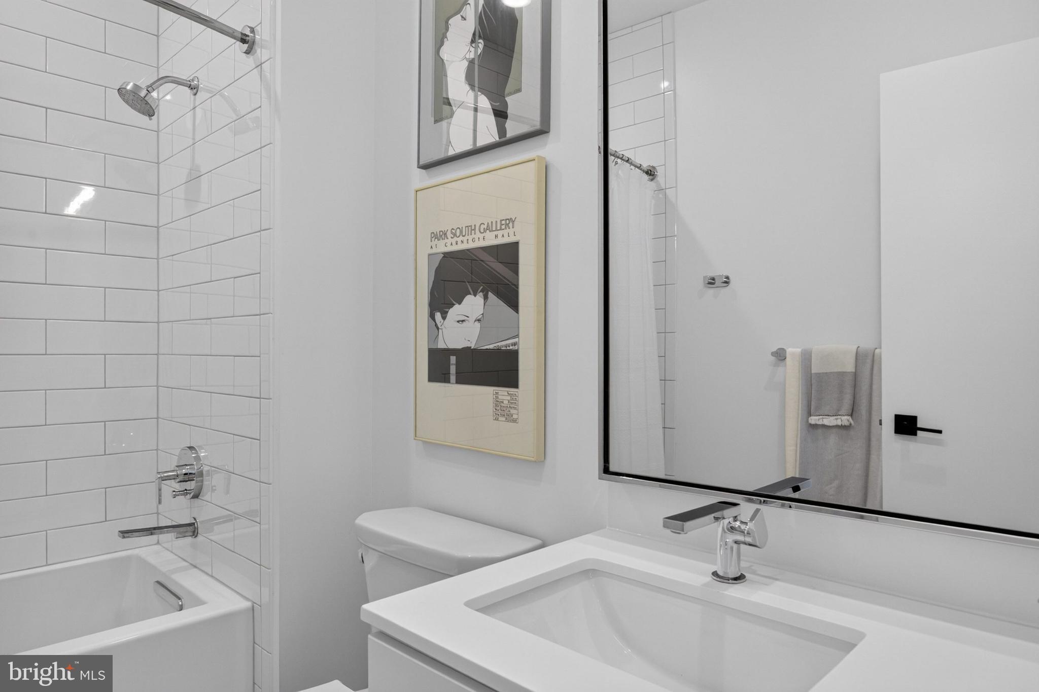 300 8th Street Northeast, Unit PH502 Washington, DC 20002 - Photo 33 of 49 Second Full Bath Southwest