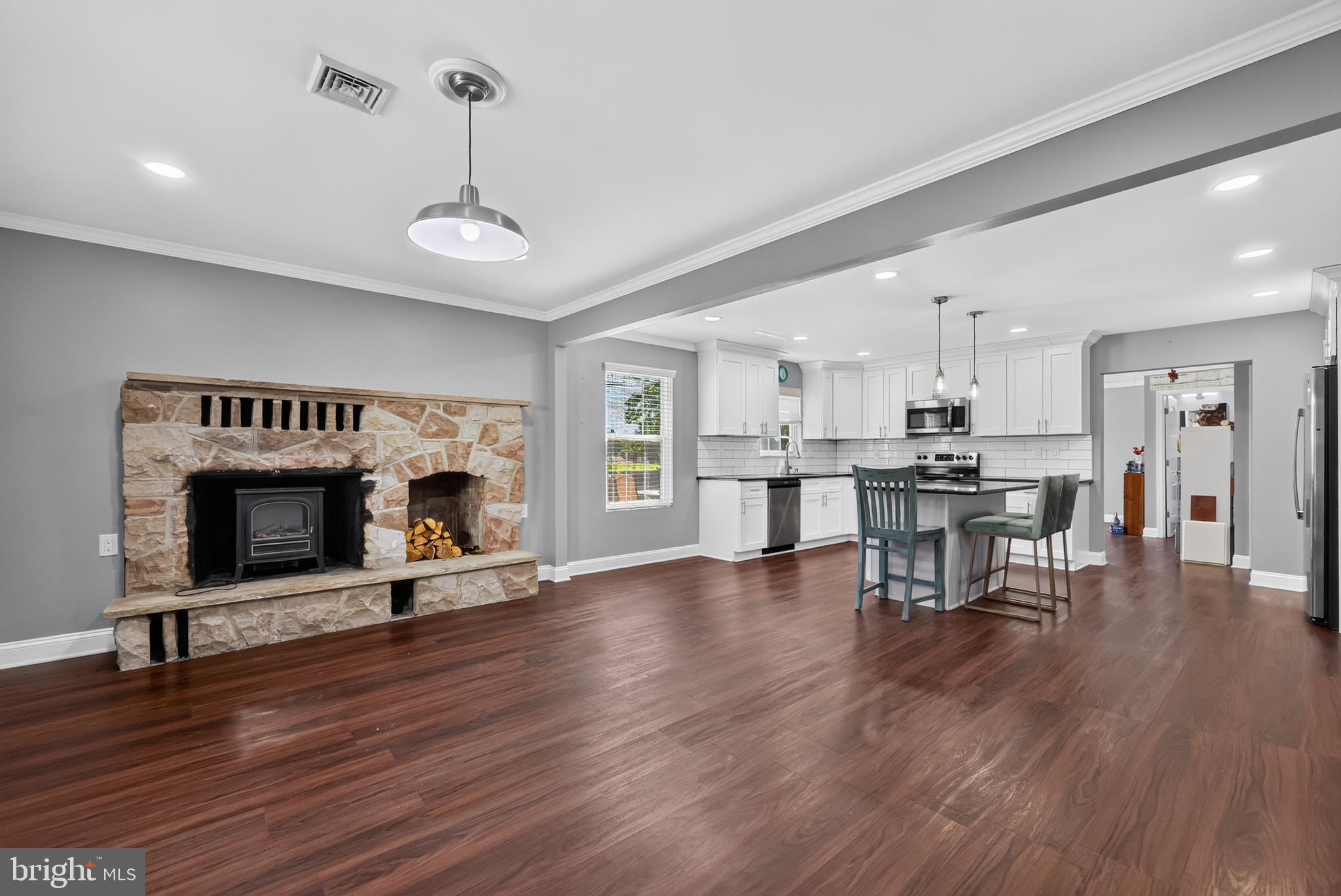 60 Pine Needle Road Levittown, PA 19056 - Photo 7 of 30