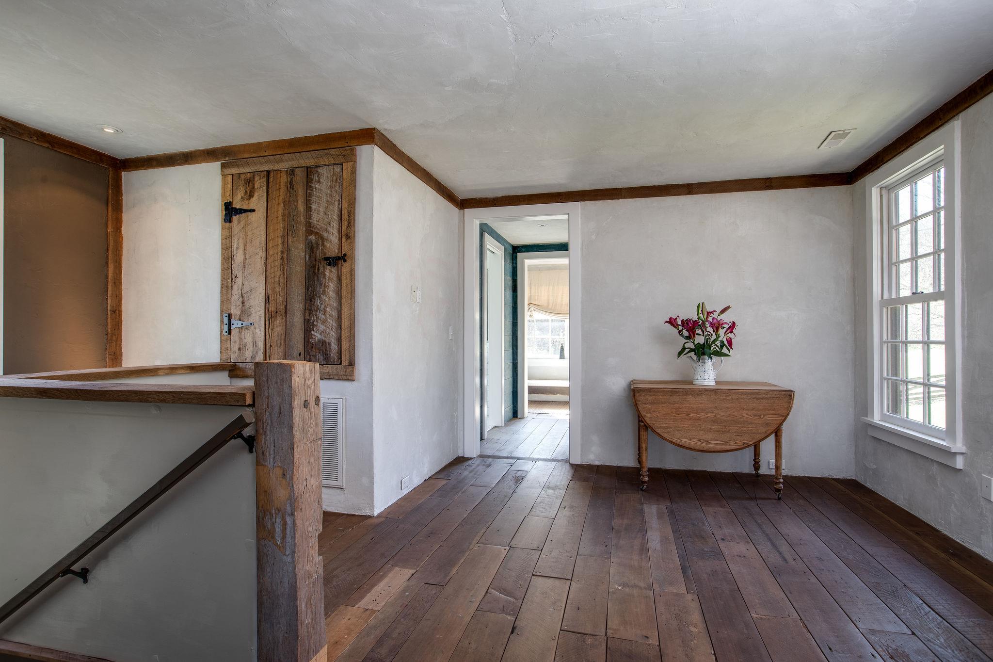 4498 Dyke Bennett Road Franklin, TN 37064 - Photo 13 of 29 a living room with furniture and wooden floor
