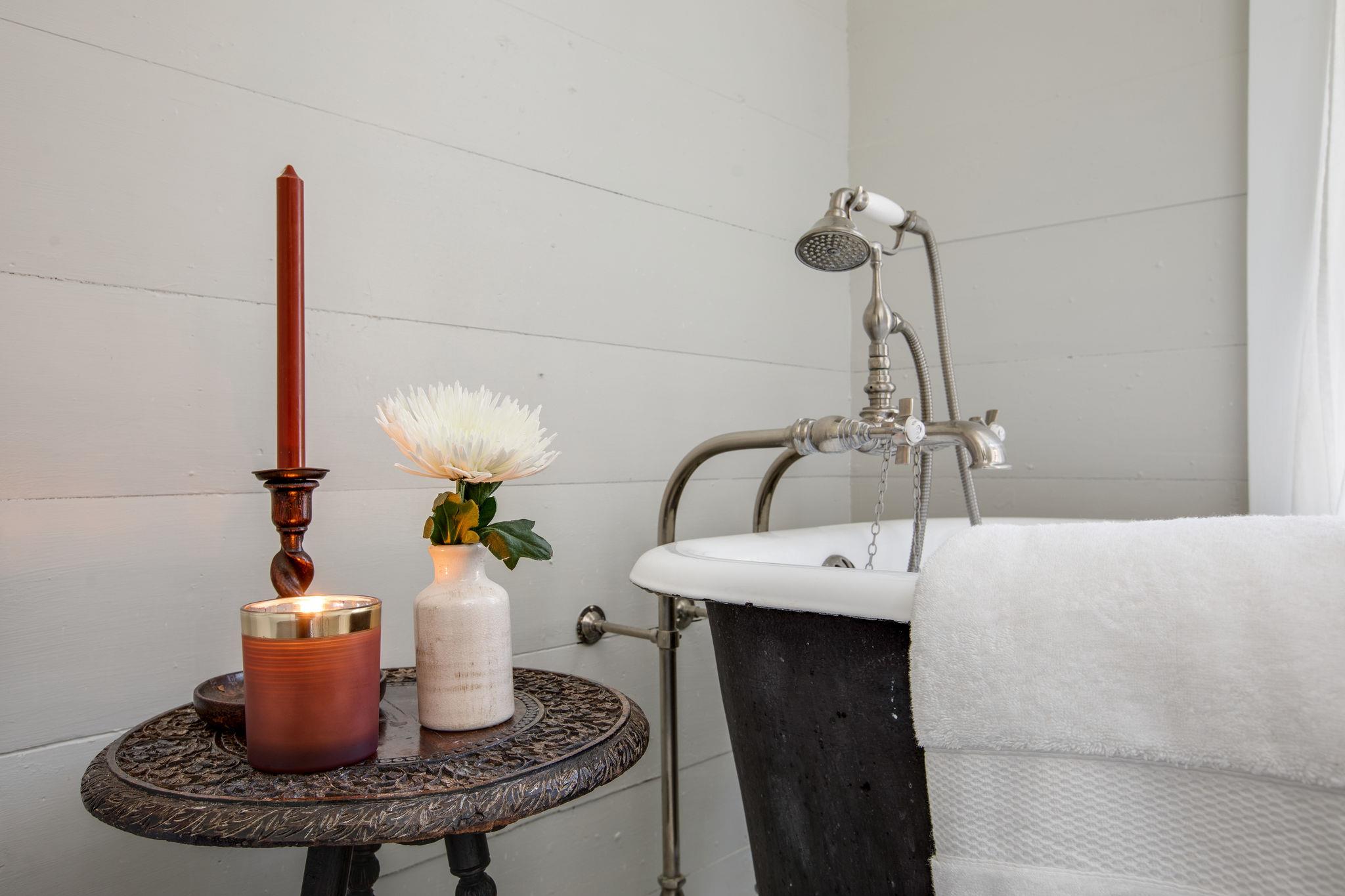 4498 Dyke Bennett Road Franklin, TN 37064 - Photo 14 of 29 a dining room with table and chairs