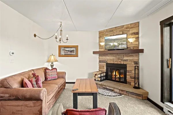$695,000 | 640 Village Road, Unit 4513, Breckenridge, CO 80424