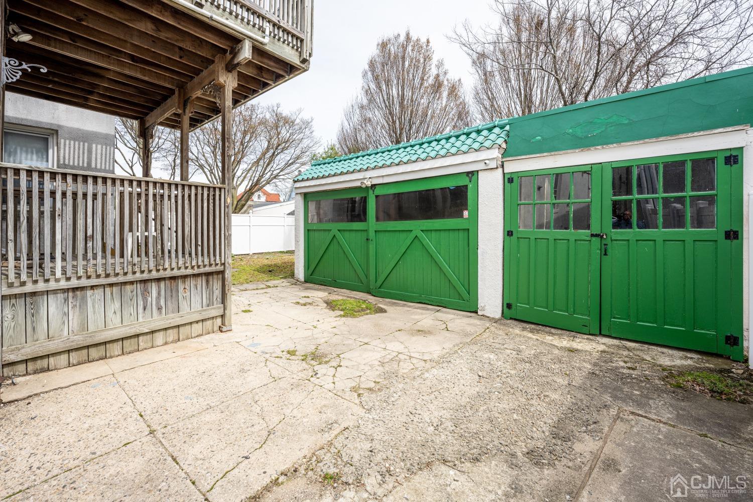 120 Rector Street Perth Amboy, NJ 08861 - Photo 32 of 34 a view of a backyard of a house
