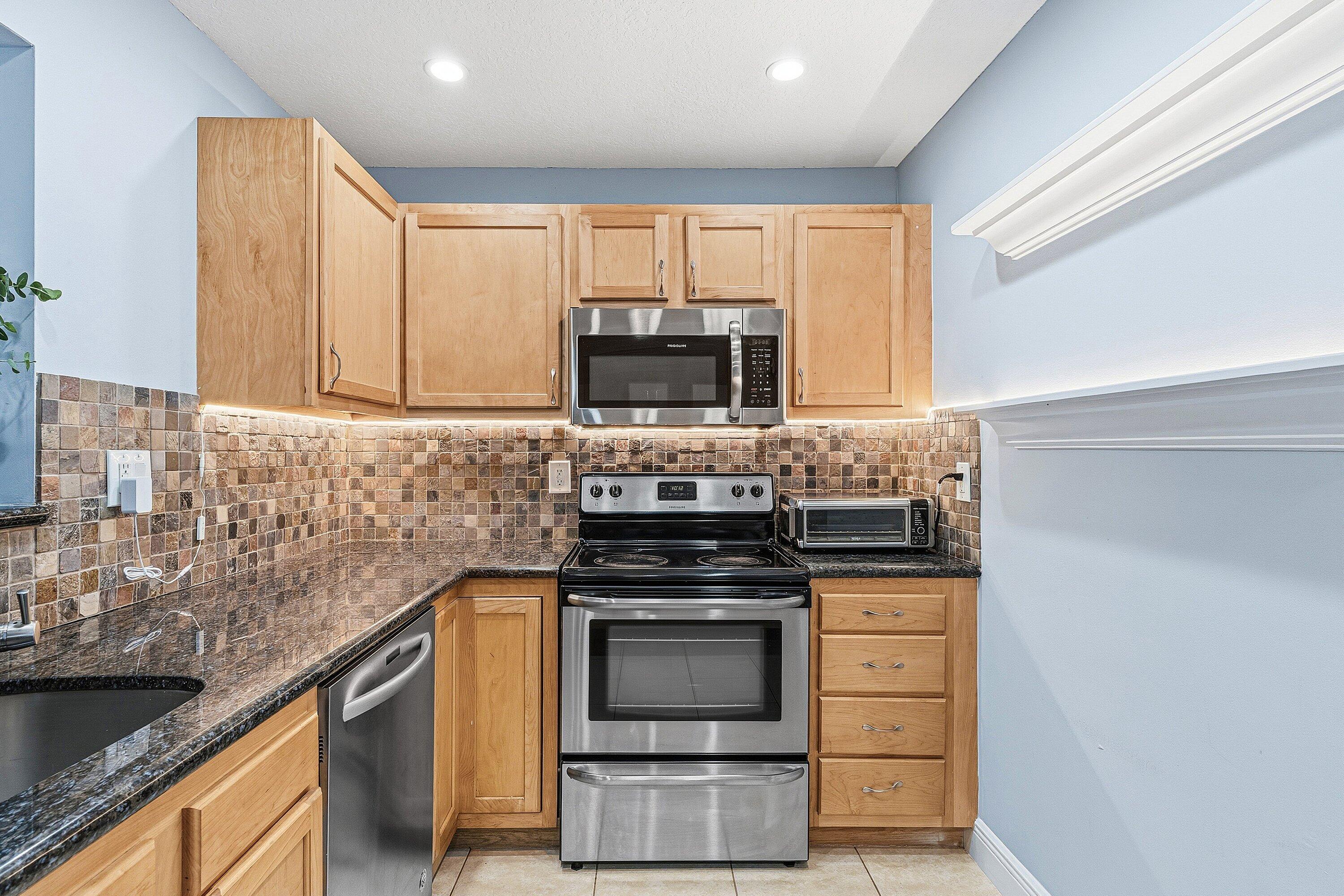 971 Southwest 12th Street Boca Raton, FL 33486 - Photo 10 of 47 012-971Southwest12thStreet-BocaRaton-FL-