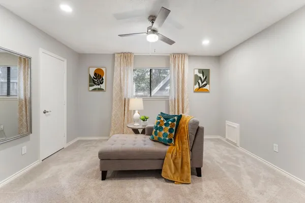 $525,000 | 5 Rolling Mill Lane, The Woodlands, TX 77380