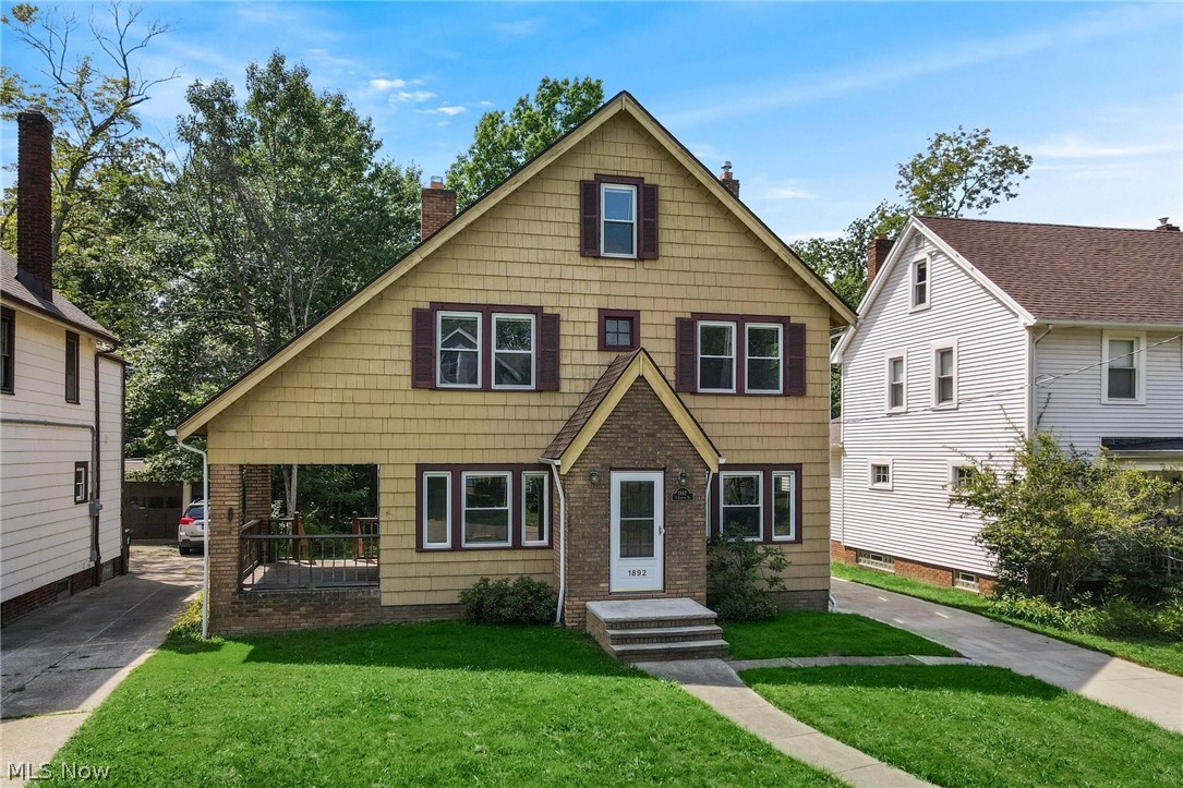 1892 South Compton Road Cleveland, OH 44118 - Photo 2 of 35