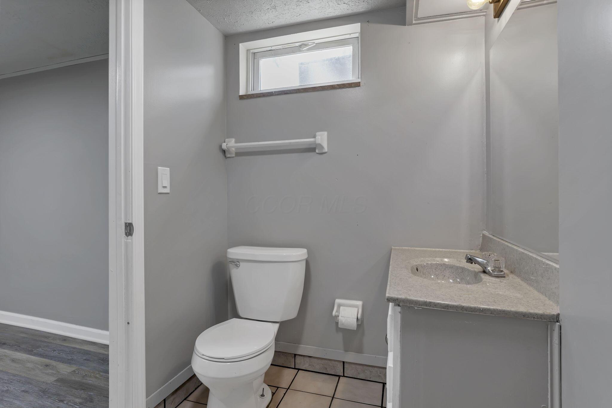 2103 Rochelle Place Columbus, OH 43232 - Photo 25 of 38 42-web-or-mls-011A 000 (151)