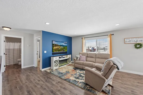 $384,900 | 1100 Susan Lane, Roberts, WI 54023